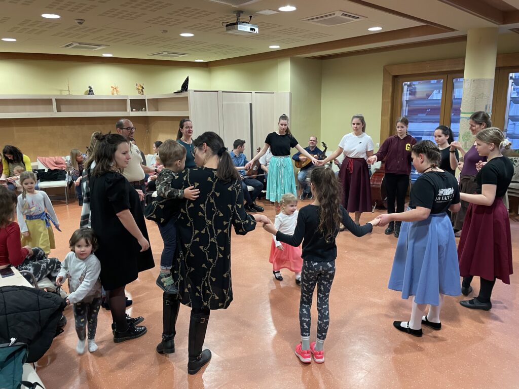 Apropók táncház 2023 02 04 15