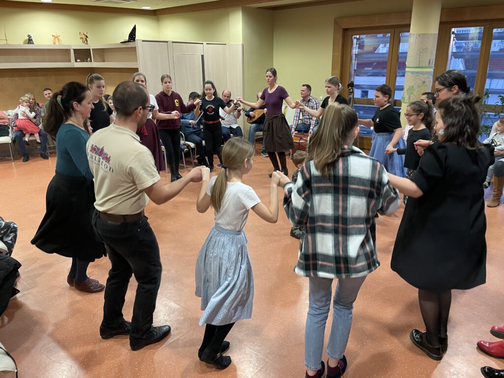 Apropók táncház 2023 02 04 17