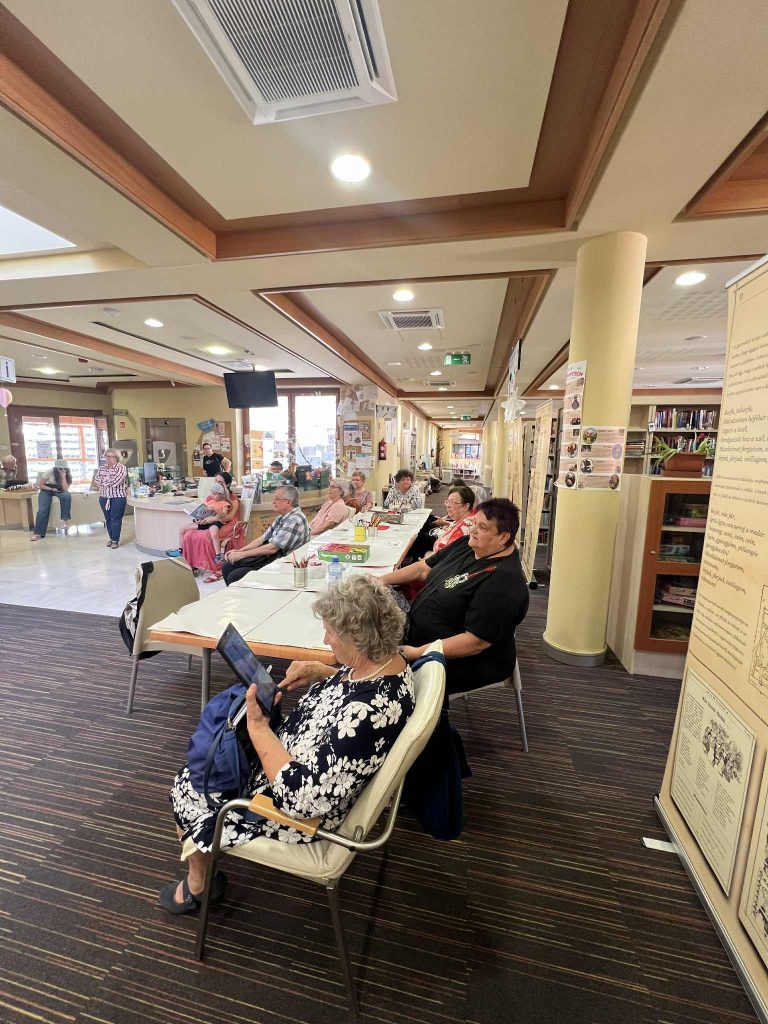 98426204 0166 43e9 8643 e72151a35db0